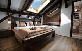 Hotel Antique - Free Private Parking